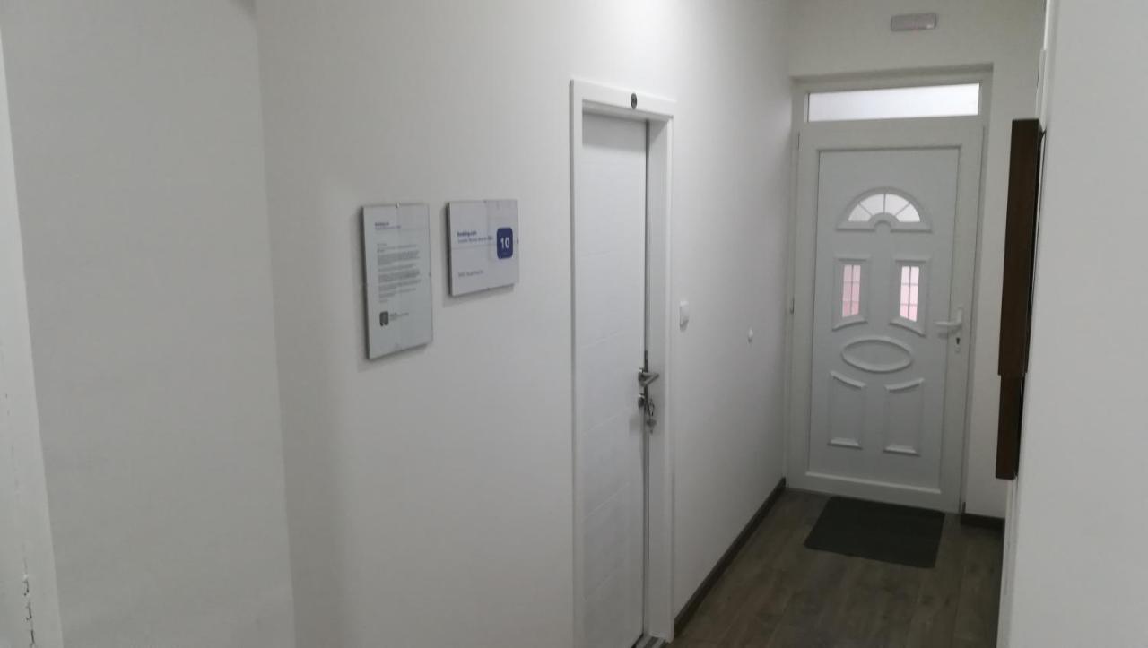 M4U Apartments Nis Bagian luar foto