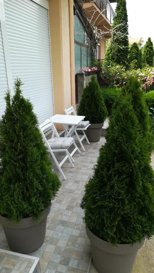M4U Apartments Nis Bagian luar foto
