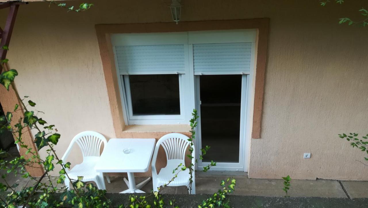 M4U Apartments Nis Bagian luar foto