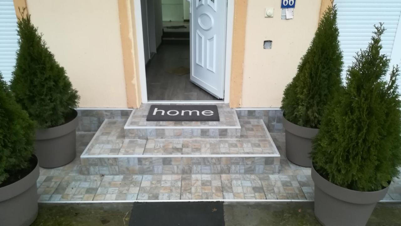 M4U Apartments Nis Bagian luar foto