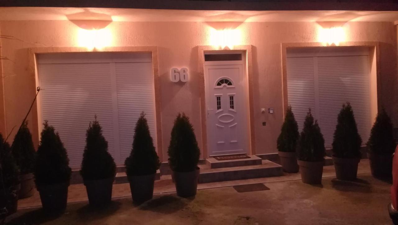 M4U Apartments Nis Bagian luar foto